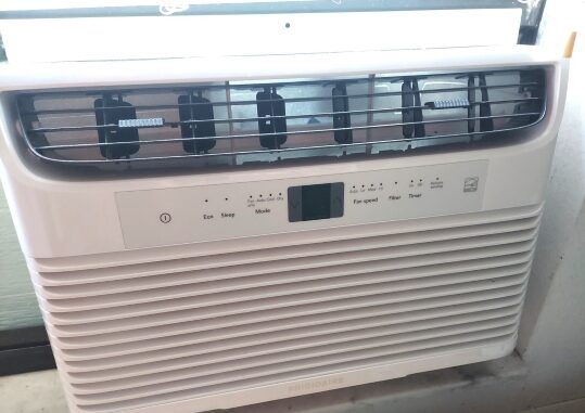 6000 BTU Frigidaire window air conditioner