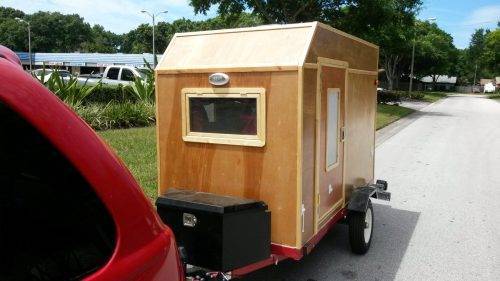 Camper 1 on the road